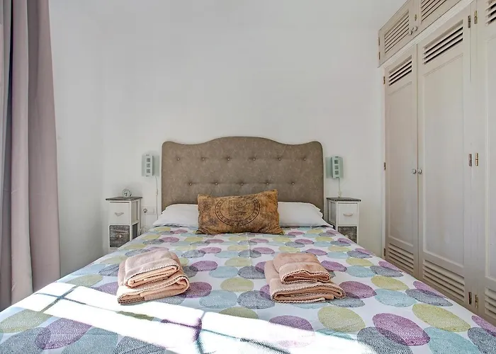 Puerto Chico P 公寓