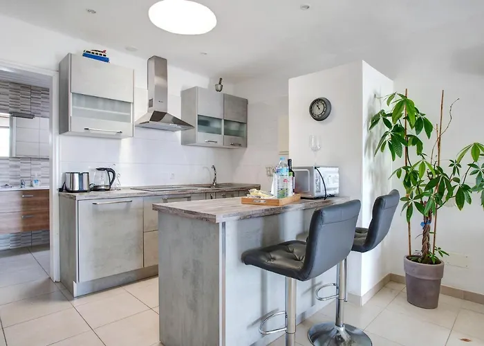 Puerto Chico P Apartment *